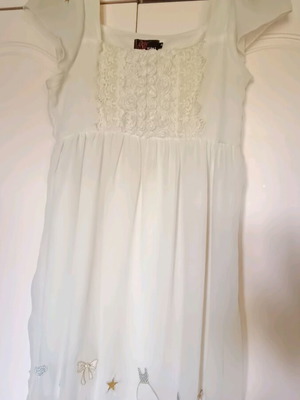 Yumi dress children's like new size M