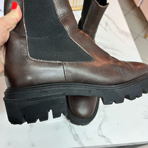 Zara leather Chelsea boots brown size 40 like new