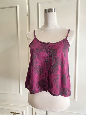 H&M Divided Red Rose Button Up Tank Top size XS like new, purple
