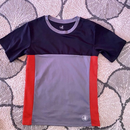 Body Glove Teen Athletic Set T-shirt and Basketball Shorts like new, blue red gray