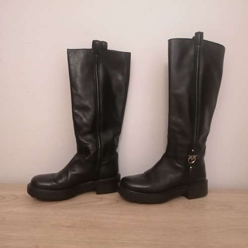 Pinko women's leather knee boots size 39 like new, black