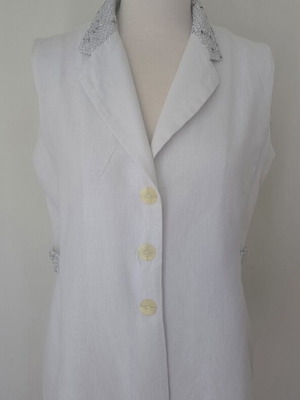 Women's vintage white vest XL used