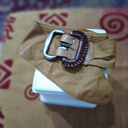 Women’s suede belt used, light brown, brand Bettina