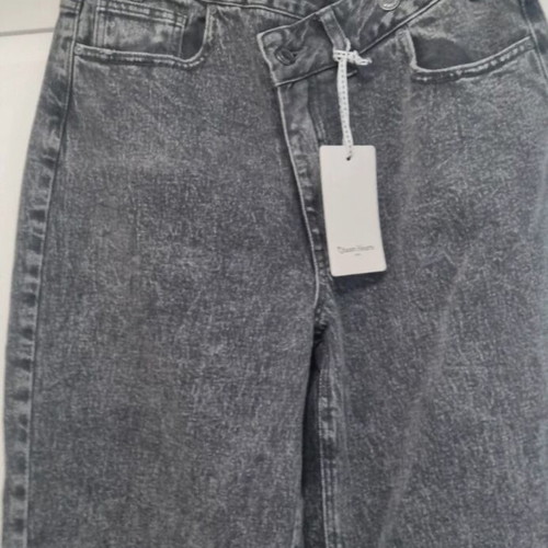 Grey jeans with crooked button, wide leg, size Medium