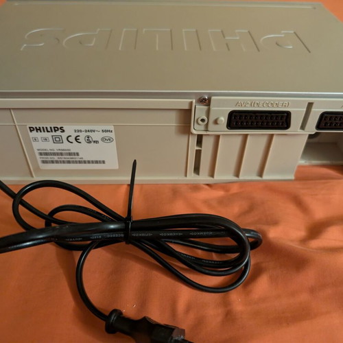 Philips VR550 VCR used, non-working for parts with remote