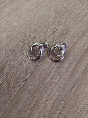 Women's stainless steel silver earrings like new
