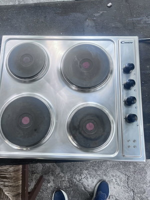 Candy Electric Tabletop Cooker like new with 4 cooking zones