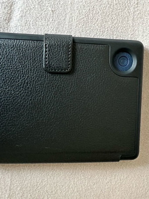 Tolino Shine 4 E-Book Reader with 6" Touchscreen 16GB and Case Charger like new