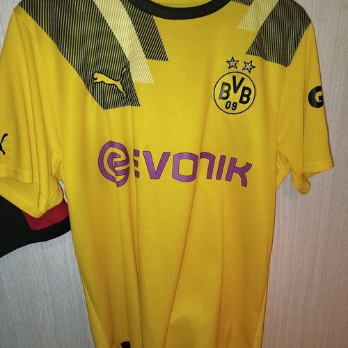 Borusia Dortmund jersey size Large like new