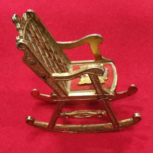 Gold-plated metal souvenir from 1960s London airport, like new