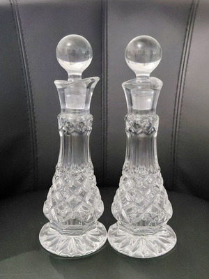 Bohemia Diamond oil and vinegar set like new