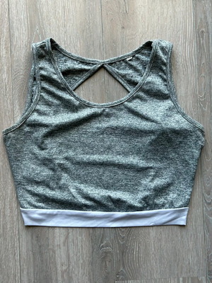 Women's sportswear