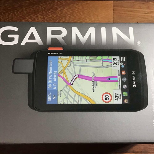 Garmin Montana 700i GPS new with articulated car mount