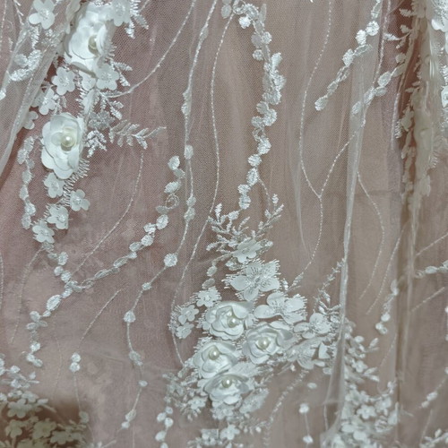 Wedding dress like new, size M, white with lace details