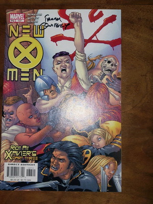 New X-Men #137 used with Frank Quitely signature