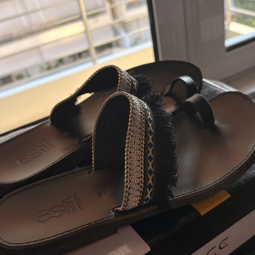 Estil black leather sandals size 39 new