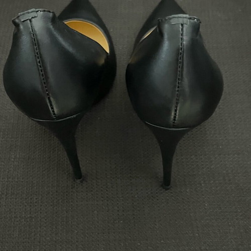 Christian Louboutin Kate black leather pumps size 39