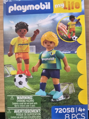 Playmobil Football Players 72058 new, 8 pieces