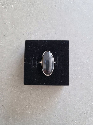Vintage ring with oval black stone new, silver