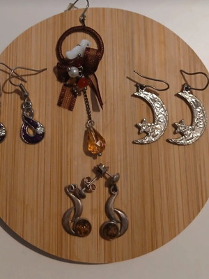 Boho earrings set of 4 like new