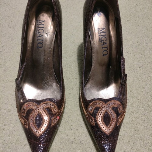 Migato brown pumps used with gold, 6 cm heels, size 39
