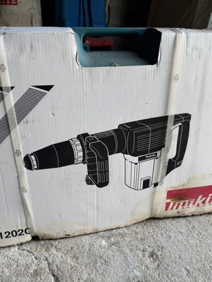 Makita HM1202C перфоратор 1450W с SDS MAX, нов