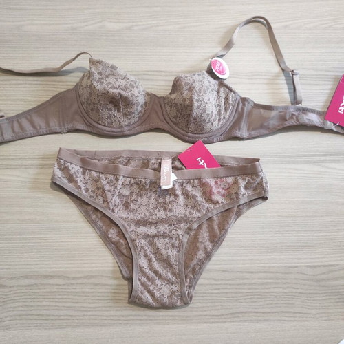 Penti lingerie set new with gift pink slip, lace