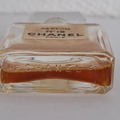 Chanel No. 19 Parfum Extrait 14 ml used, classic fragrance