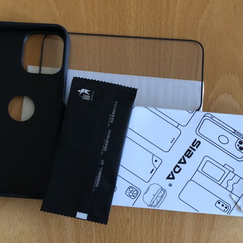 SIBADA phone case and screen protector set new