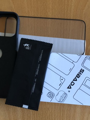 SIBADA phone case and screen protector set new