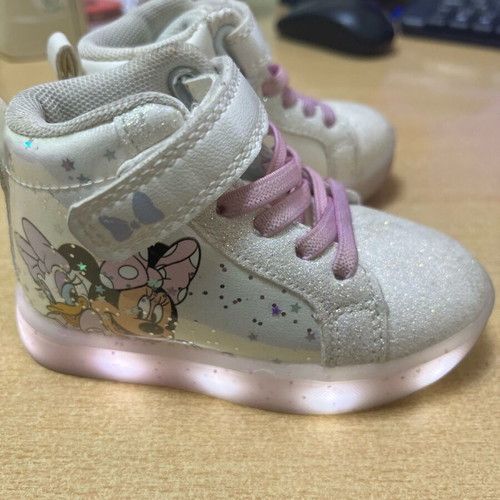 Baby boots like new with glitter iridescent lights white