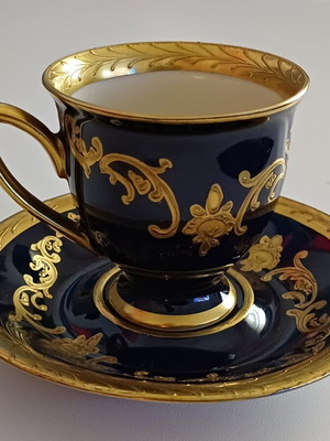 Vintage Bavaria Waldershof porcelain cup and saucer set like new
