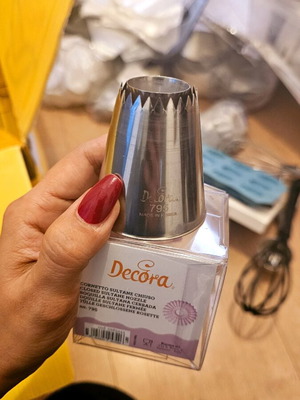 Decora Blistered Sultane Nozzle new
