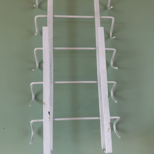 Metal shelf hangers for cups, set of 2