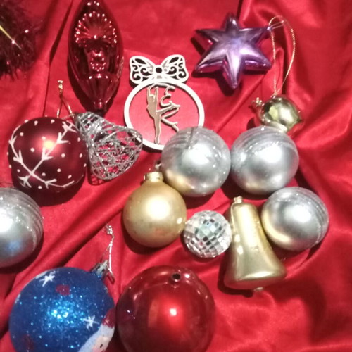 Christmas tree ornaments used, set of 25 pieces