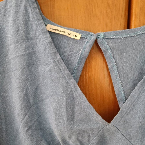 Linen women's blouse like new, blue, back ties