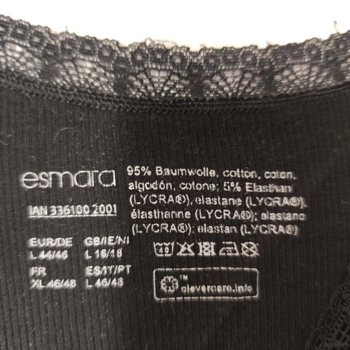 Black tank top like new, sizes XL and XXL