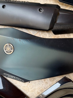 Yamaha XMAX 2023 Tech Max πλαστικά μεταχειρισμένα, dark petrol