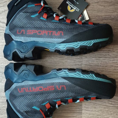 La Sportiva Aequilibrium Hike GTX women's hiking shoes size 40