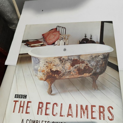 Book The Reclaimers: A Complete Guide to Salvage by Sally Bevan like new
