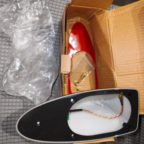Car roof antenna shark type new with connection cable