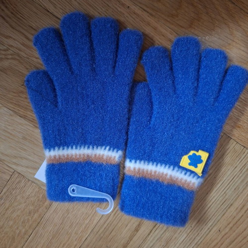 Children's knitted gloves new, blue with teddy bear