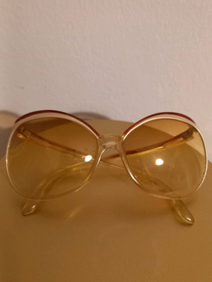 Vintage sunglasses used, beige
