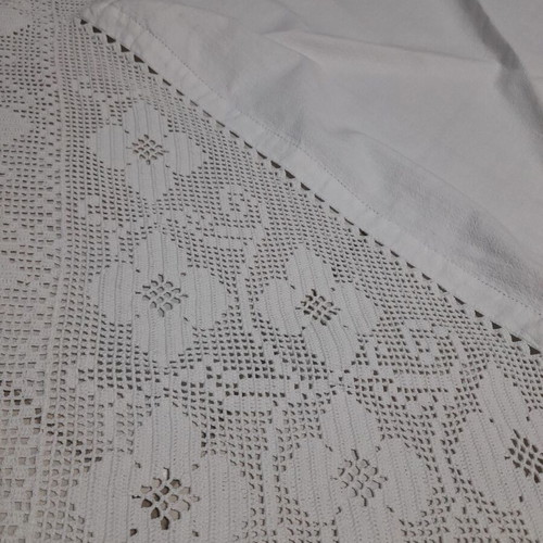 Handmade knitted tablecloth like new, white 97x97 cm