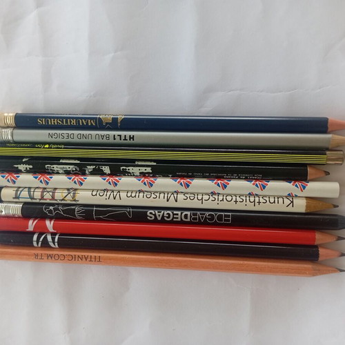 Collectible pencils like new, set of 10 from various museums and countries