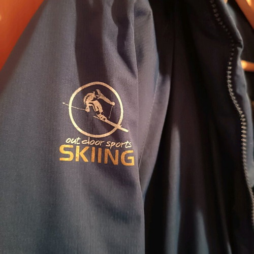 GM snow jacket size M like new, men's