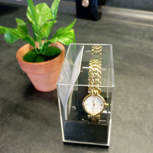 Tissot women's watch like new, gold