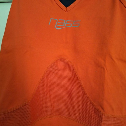 Nike Dri Fit women's sports top with built-in bra, like new
