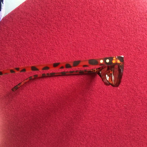 Cat eye sunglasses like new, tortoiseshell with brown lens