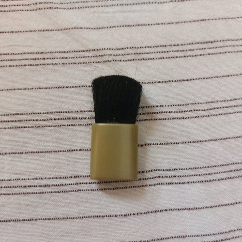 Makeup brush like new, one piece